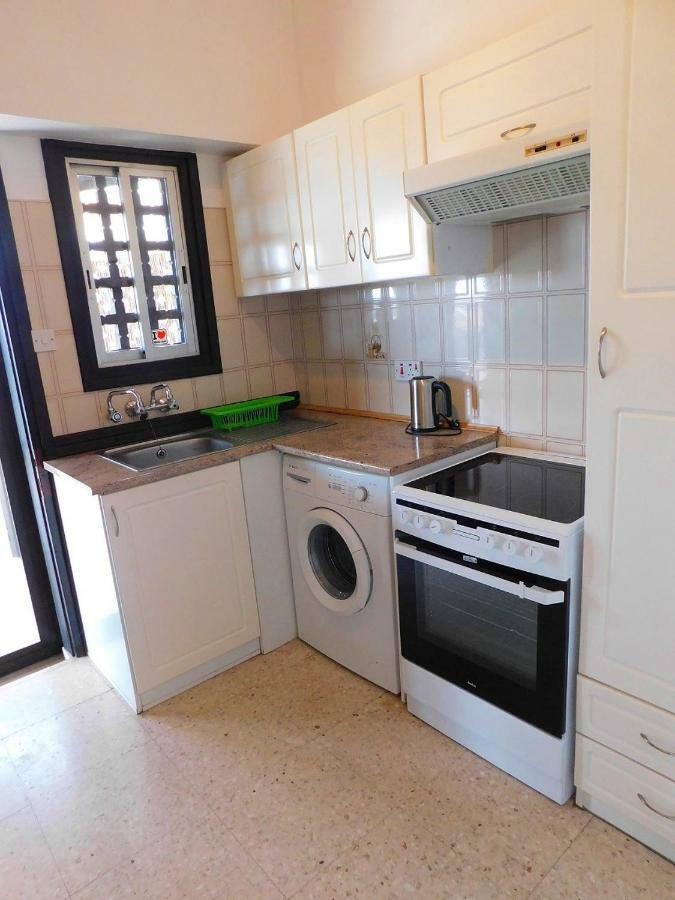 Sea View Apartment, Close To Amenities * Paphos