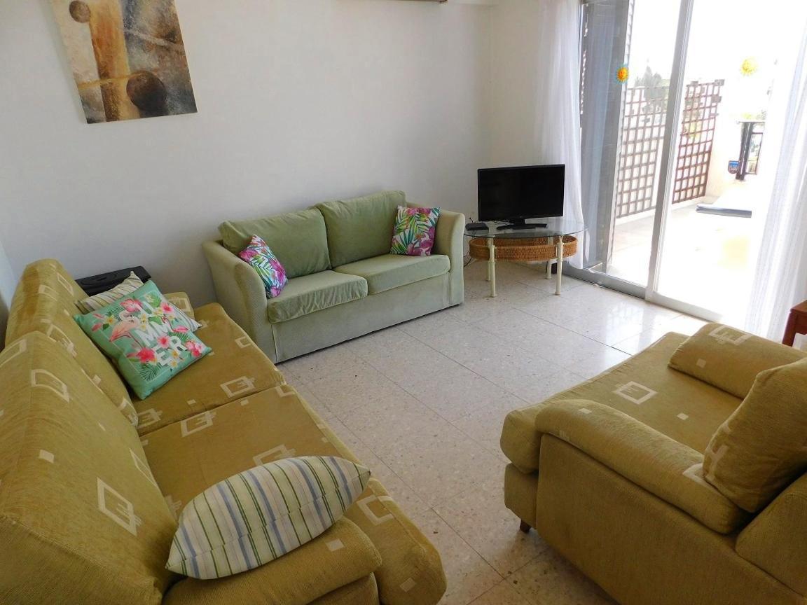 Sea View Apartment, Close To Amenities *